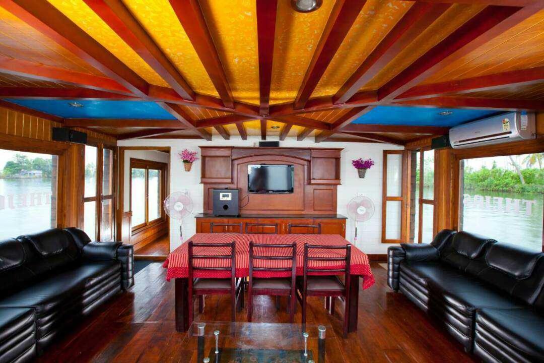 Beach Paradise Day Cruise Houseboat Alappuzha Buitenkant foto