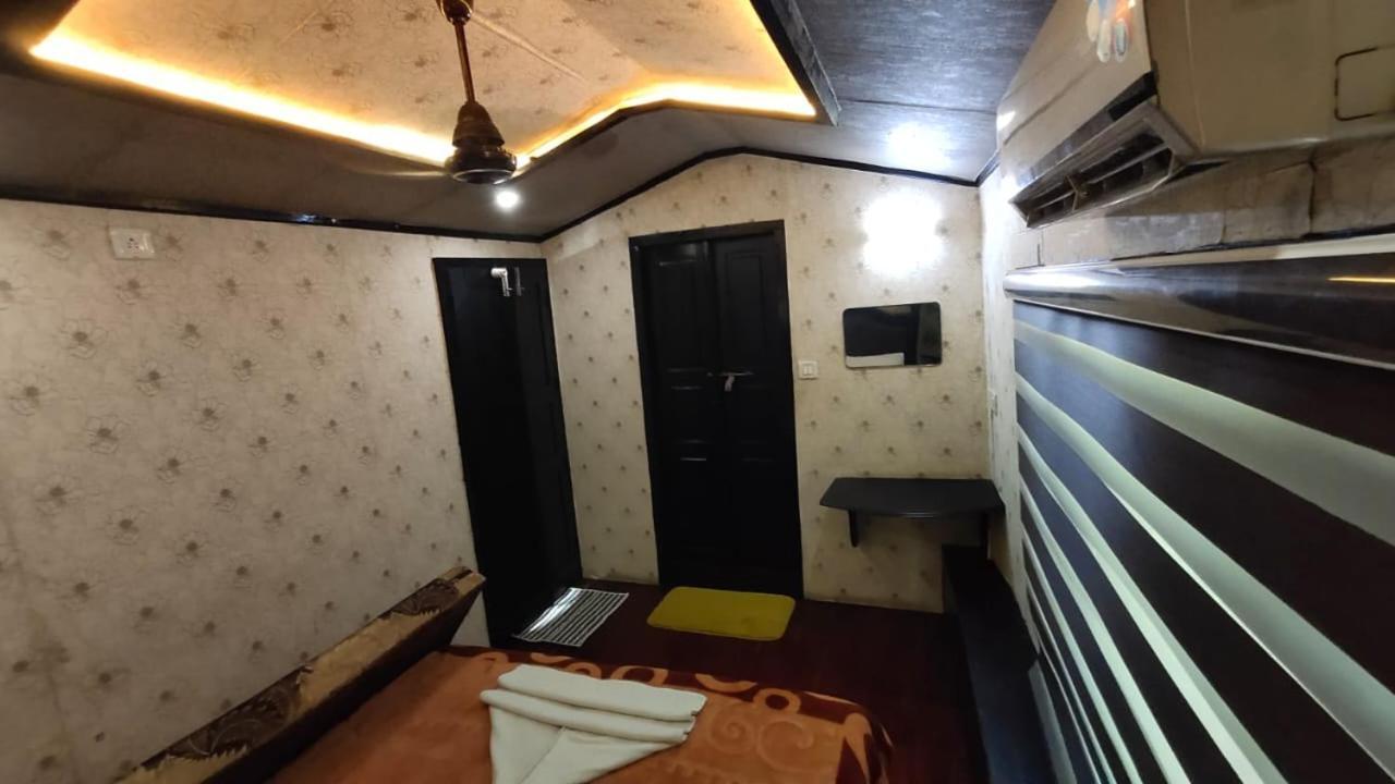 Beach Paradise Day Cruise Houseboat Alappuzha Buitenkant foto