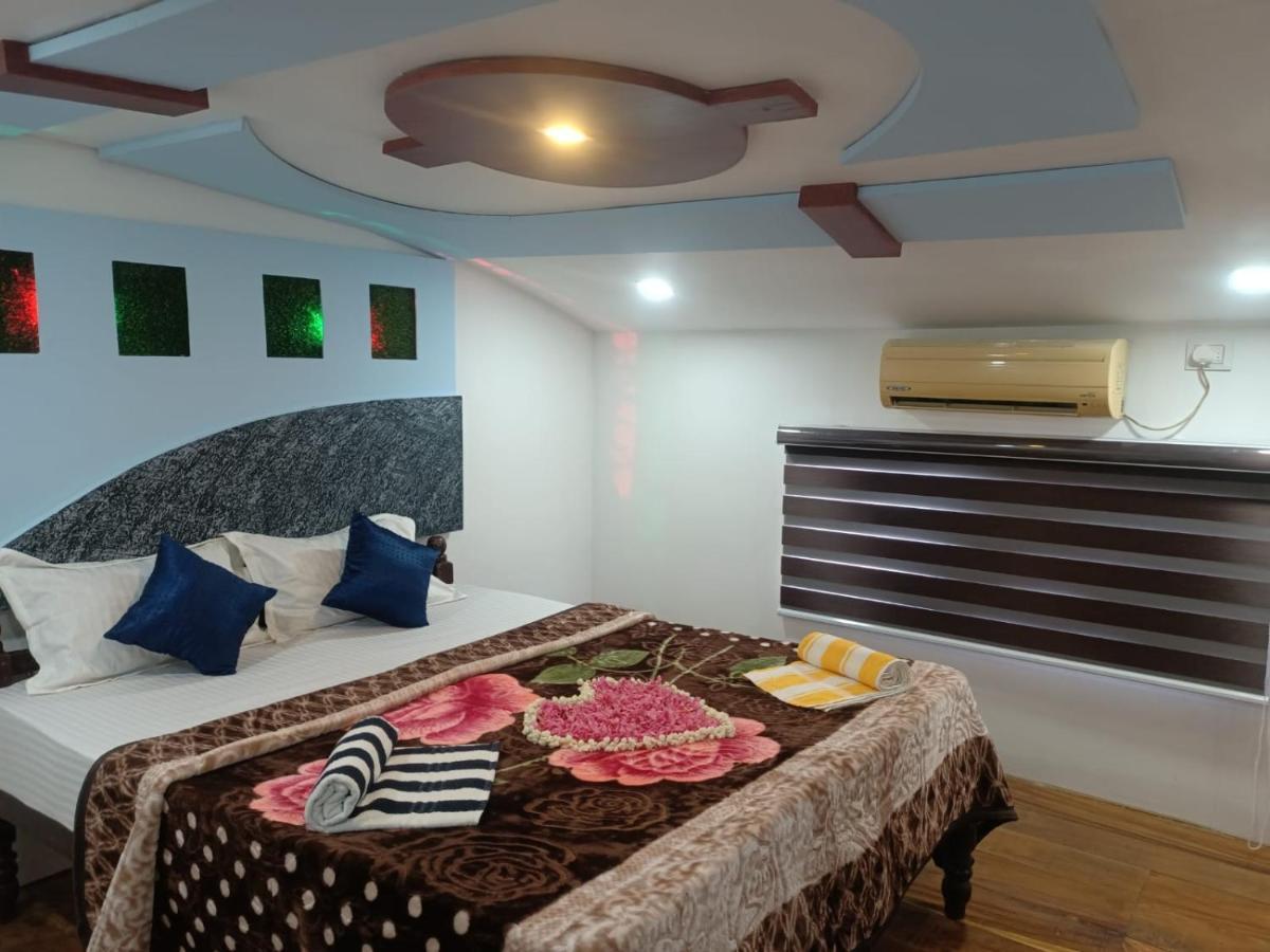 Beach Paradise Day Cruise Houseboat Alappuzha Buitenkant foto