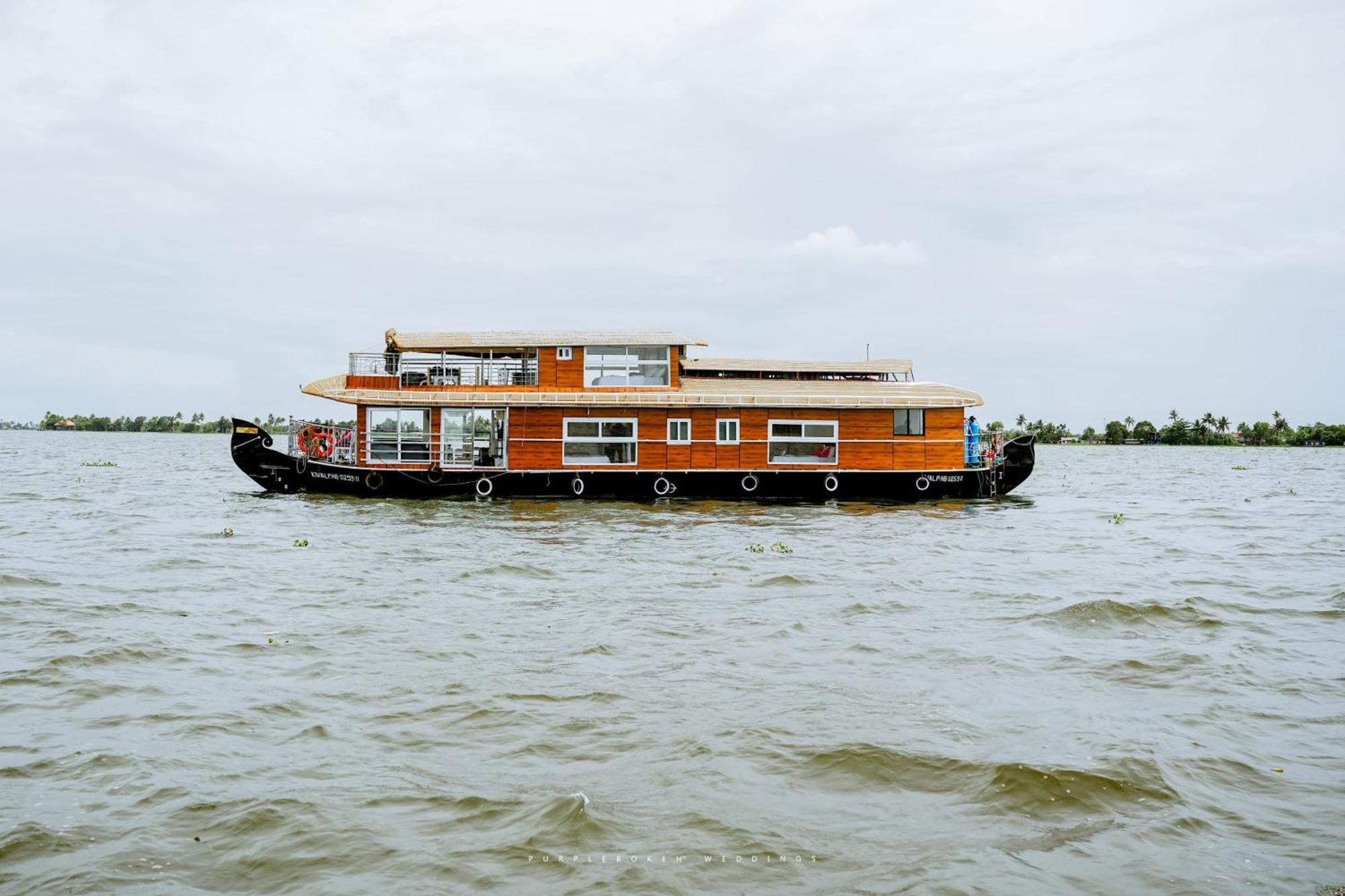Beach Paradise Day Cruise Houseboat Alappuzha Buitenkant foto