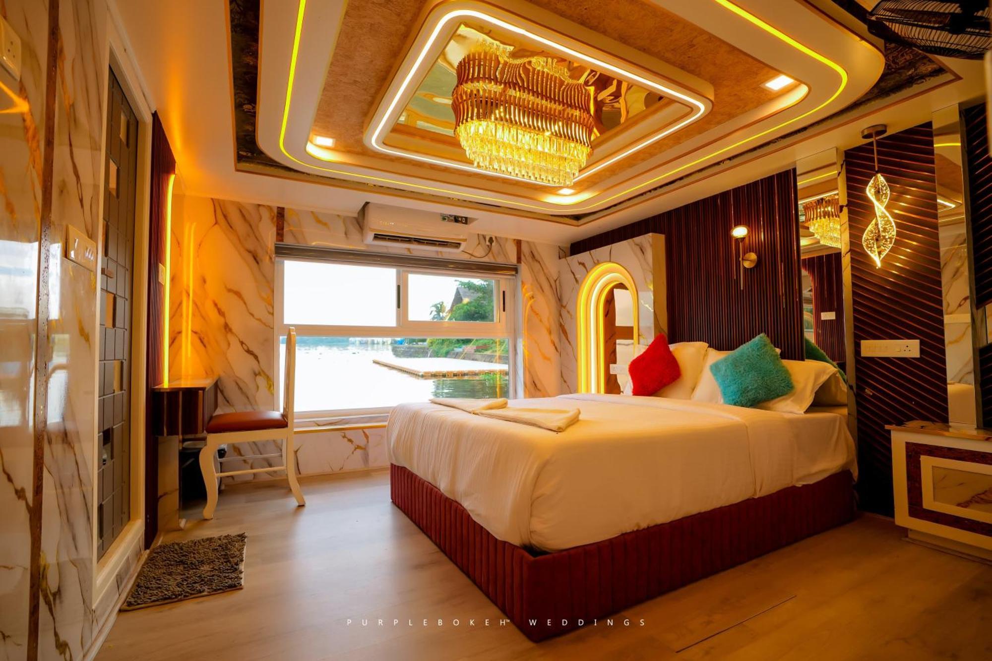 Beach Paradise Day Cruise Houseboat Alappuzha Buitenkant foto